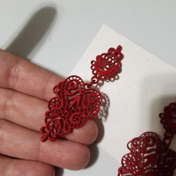 Red Damask Earrings - Picture 4 of 5